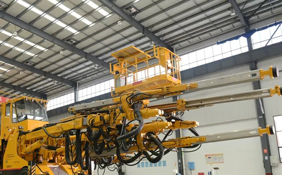 铁建重工人均月工资_铁建重工盾构机图片